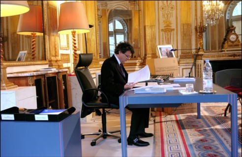 04/02/2004.  Jean-Louis Borloo, Minister for Employment, Labor and Social Cohesion: first day of labor.
