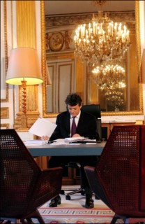 04/02/2004.  Jean-Louis Borloo, Minister for Employment, Labor and Social Cohesion: first day of labor.