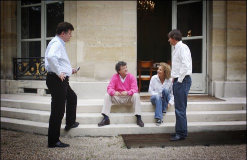 06/26/2004. EXCLUSIF. Jean-Louis Borloo, le ministre de l'Emploi, du Travail et de la Cohesion sociale travaillant, au ministere, sur le Plan de Cohesion sociale avant sa presentation en conseil des m...
