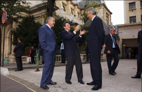 30/09/2004. Reunion des services de l'Etat pour le plan social a la Mutualite a Paris.