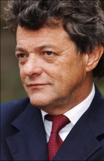 30/09/2004. Reunion des services de l'Etat pour le plan social a la Mutualite a Paris.