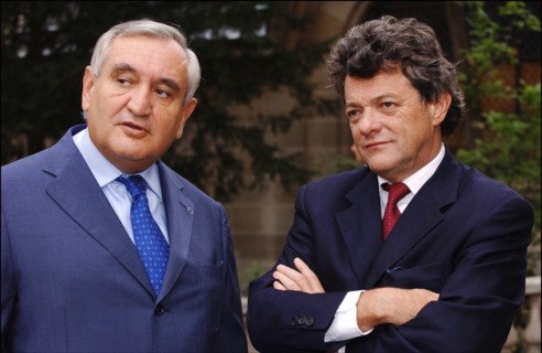 30/09/2004. Reunion des services de l'Etat pour le plan social a la Mutualite a Paris.
