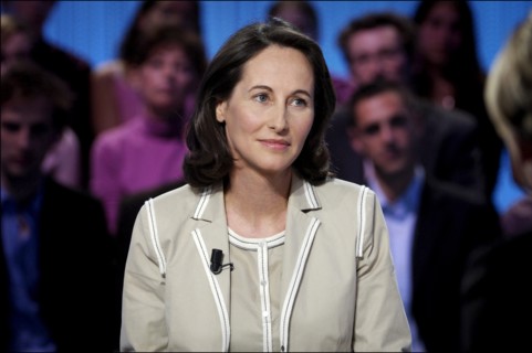 04/11/2006. Segolene Royal on Canal Plus talk show "Le Grand Journal."