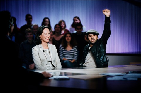 04/11/2006. Segolene Royal on Canal Plus talk show "Le Grand Journal."