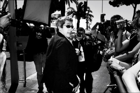 05/00/2006. Life in Cannes outside the Palais des Festivals.