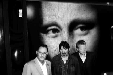 05/16/2006. Arrival of Da Vinci Code crew at Cannes rail station.