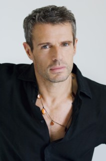 06/00/2007 - Close-up Lambert Wilson.