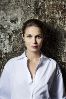 03/00/2009. EXCLUSIF. Barbara SCHULZ a l'affiche de deux films 'Celle que j'aime' et  'Erreur de la banque en votre faveur'.