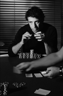Patrick Bruel lors d'une partie de poker