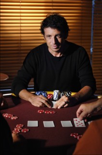 Patrick Bruel lors d'une partie de poker