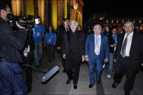 Concert de Charles Aznavour à Erevan (Arménie), le 30 septembre 2006