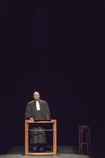 Eric Dupond Moretti en répétition au Théâtre de la Madeleine à Paris