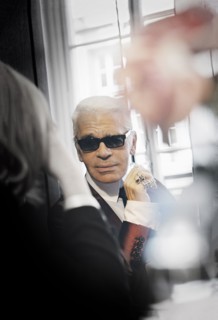 Karl Lagerfeld réinvente la collection Chanel Croisière en 2004
