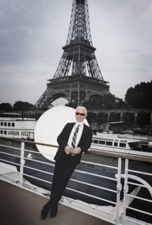 Karl Lagerfeld réinvente la collection Chanel Croisière en 2004