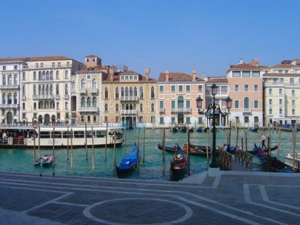 Venise. Grand Canal, quai de la Salute