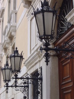 Gros plan du Palazzo Grassi à Venise