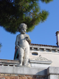 Statue d'ange dans le quartier de Dorsoduro à Venise