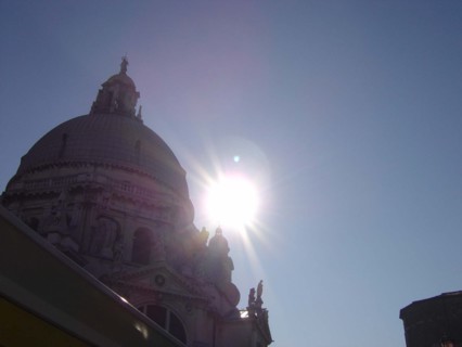 Venise Salute Dôme de l'Eglise de la Salute et soleil d'hiver