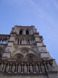 Détail de la façade de la cathédrale Notre Dame de Paris