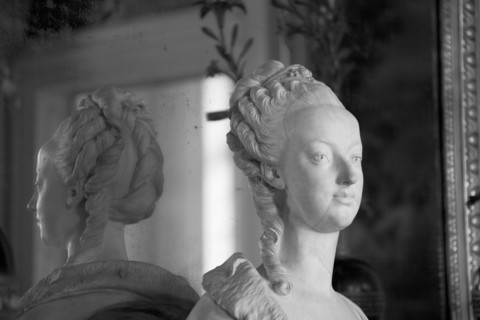 Versailles097 Château de Versailles, Petit Trianon, buste de Marie-Antoinette (1775), sculpture de