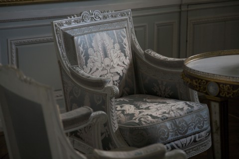Versailles112 Château de Versailles, Petit Trianon, Boudoir, fauteuils (détail)
