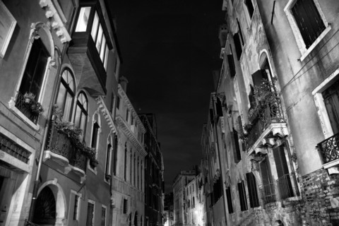 Venise 2008-2009. Nuit, rio, canal, palais, façades