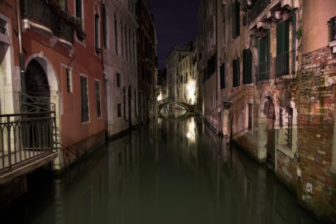 Venise 2008-2009. Nuit, rio, canal, palais, façades, pont