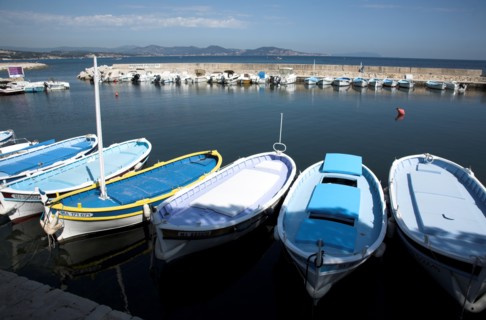 Provence771 La Ciotat, la baie, port et barques anciennes