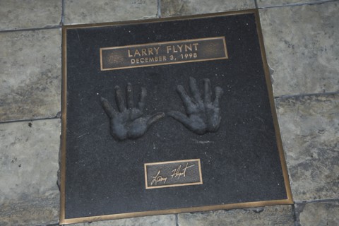 Sunset Boulevard, célébrités du film : Larry Flynt (mains)