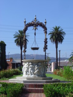 Hollywood Memorial Park, Forever Cemetery (Santa Monica Boulevard) : entrée