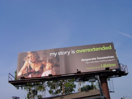 Panneau publicitaire "Desperate Housewives" série télévisée
