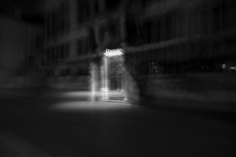 Vision nocturne, effet lumineux en noir et blanc