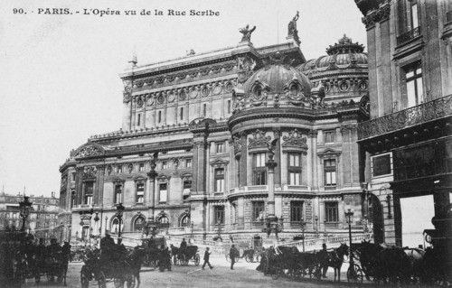 Façade latérale ouest de l'Opéra Garnier, vers 1900