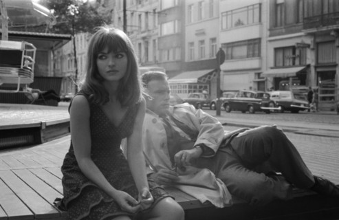 Marie-France Pisier et Jean-Louis Trintignant sur le tournage du film "Trans-Europ-Express"