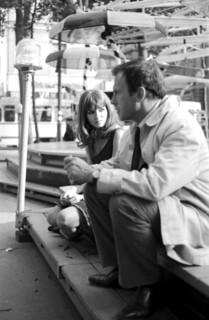 Marie-France Pisier et Jean-Louis Trintignant sur le tournage du film "Trans-Europ-Express"