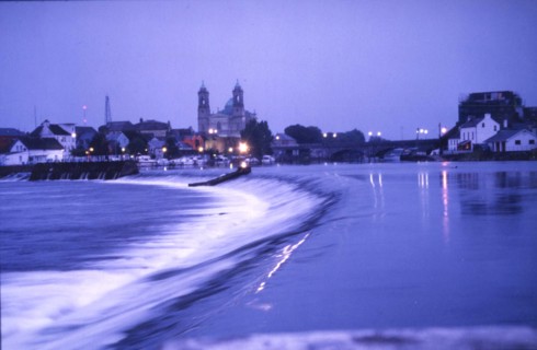 Le fleuve Shannon, Athlone