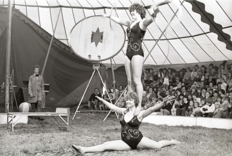 Circus performers, Dublin