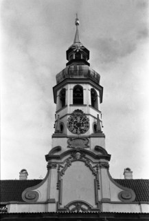Tour de l'horloge du sanctuaire Notre-Dame-de-Lorette à Prague, République tchèque.
2001