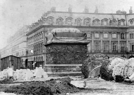 The Paris Commune: the Vendôme Column being destroyed