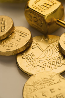 Jewish Dradles and coins.