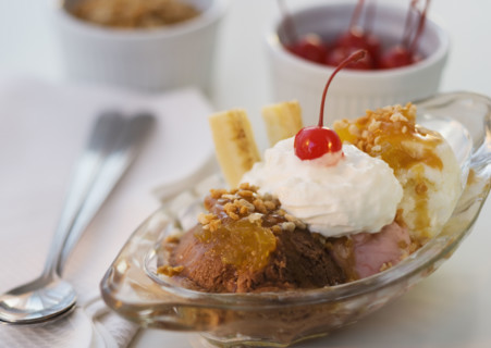 Close up of banana split.