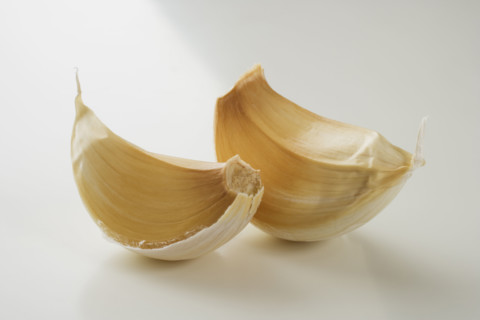 Close up of garlic cloves.