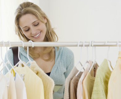 Woman shopping for clothing. Date : 2007