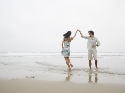 Couple dancing at beach. Date : 2006