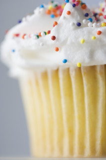 Closeup of side of cupcake. Date : 2006