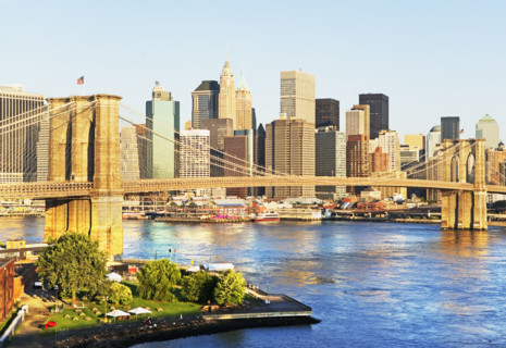 New York City skyline and Brooklyn bridge. Date : 2007