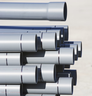 Stack of large metal pipes. Date : 2007