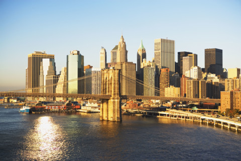 New York City skyline and Brooklyn Bridge. Date : 2007