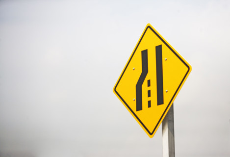 Lane ending street sign. Date : 2007