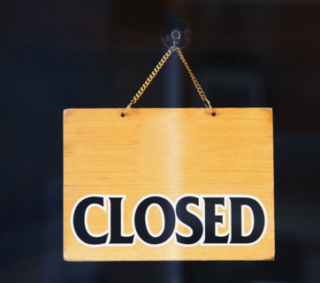 closed sign. Date : 2007
